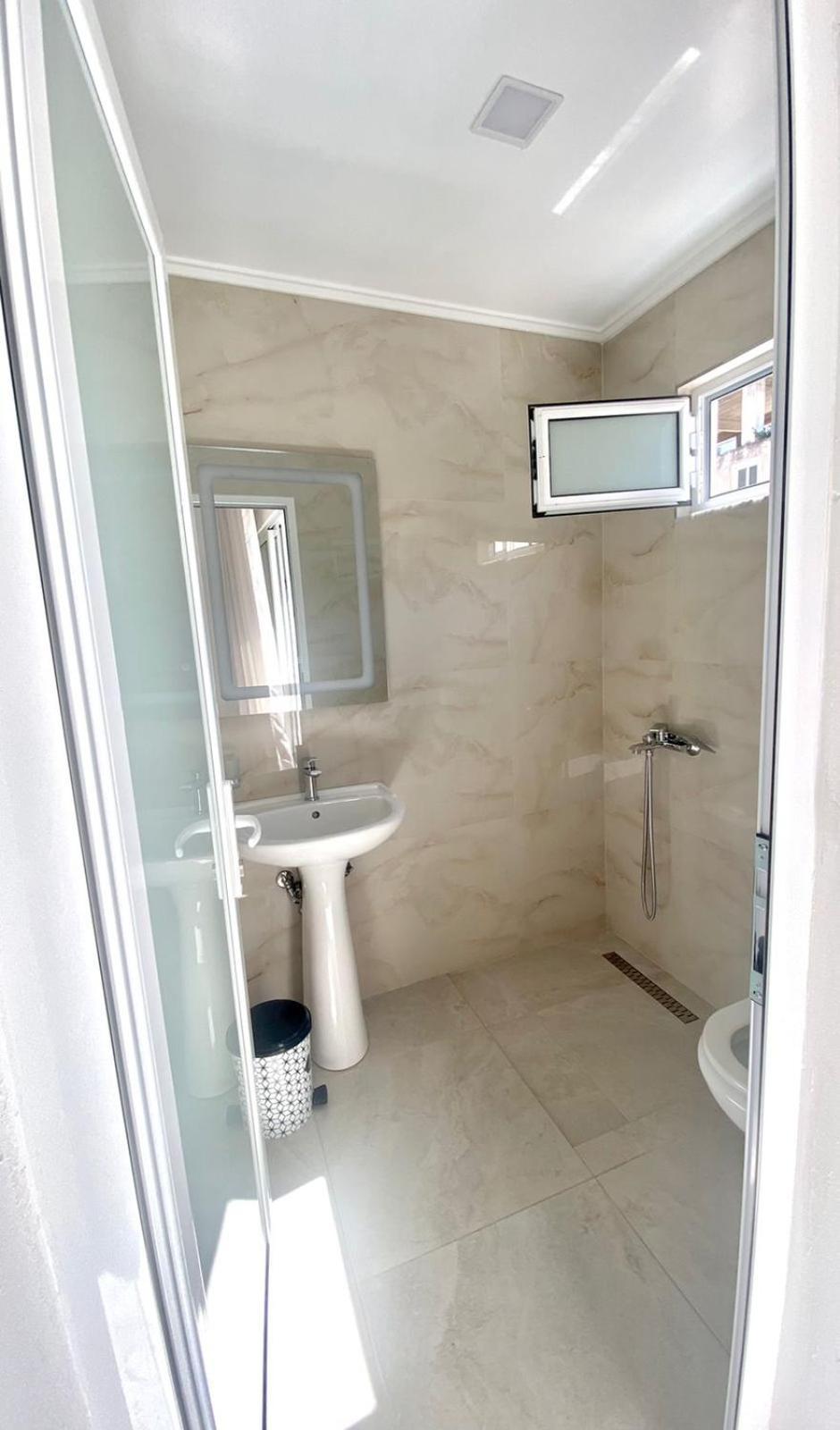 Vila Kleopatra Sarandë 外观 照片